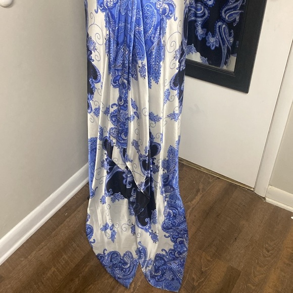 Vintage Silk Elegant Floral Paisley Pattern VNeck Backless Dress w/long train - Picture 11 of 15